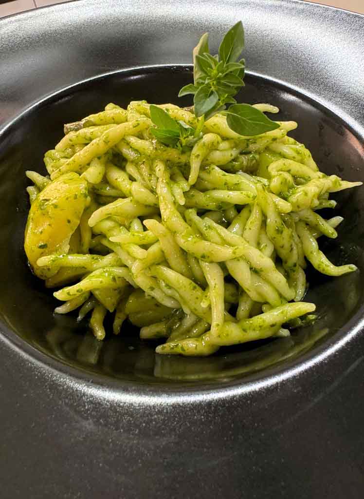 Trofie al pesto con patate e fagiolini